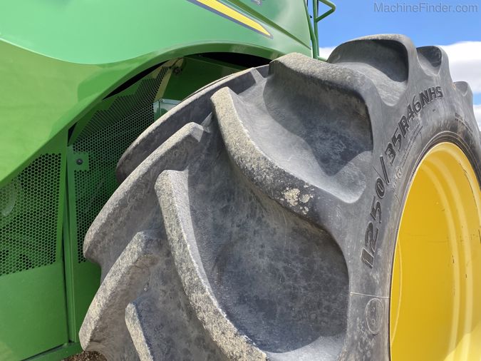 2014 JOHN DEERE S690