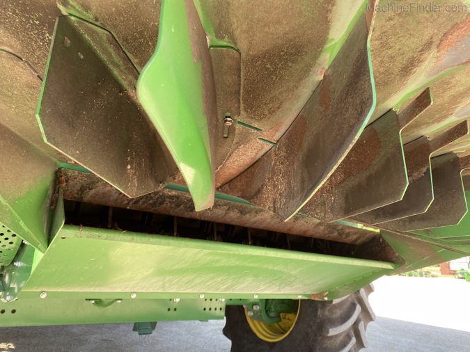 2017 JOHN DEERE S670