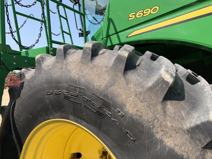 2014 JOHN DEERE S690