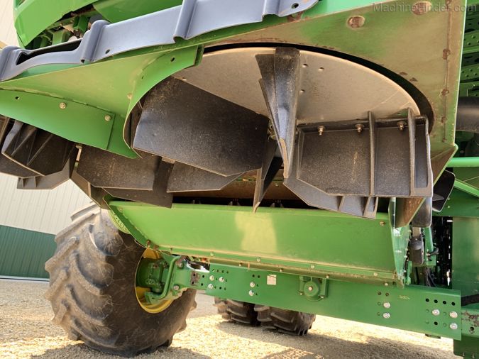2014 JOHN DEERE S690