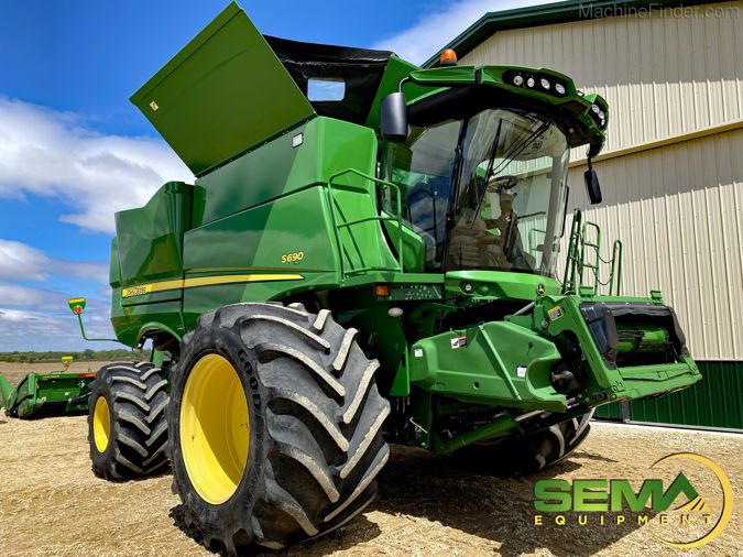 2014 JOHN DEERE S690