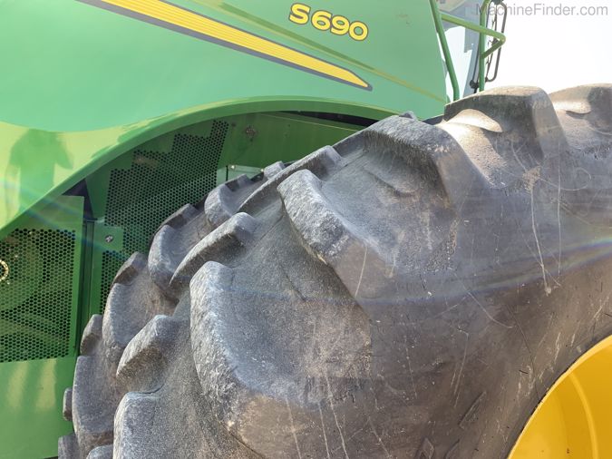 2014 JOHN DEERE S690