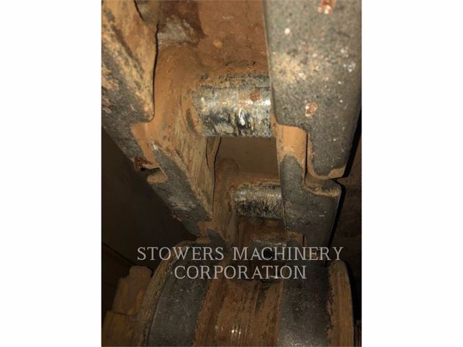 2015 CATERPILLAR D8T