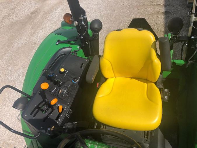 2018 JOHN DEERE 6155M