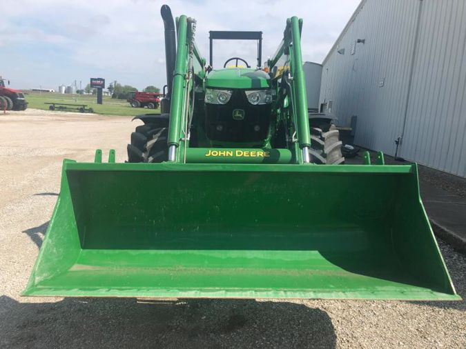 2018 JOHN DEERE 6155M