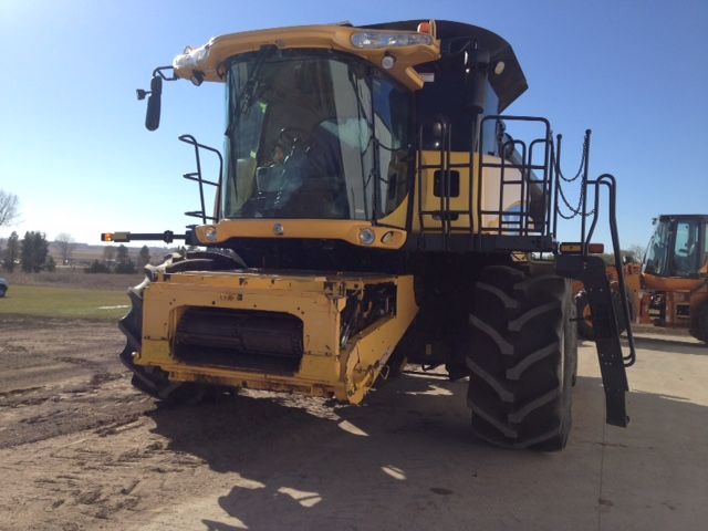 2009 NEW HOLLAND CR9070