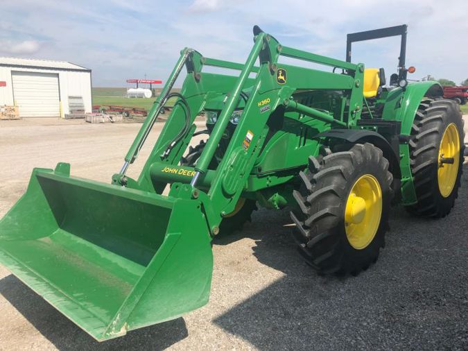 2018 JOHN DEERE 6155M