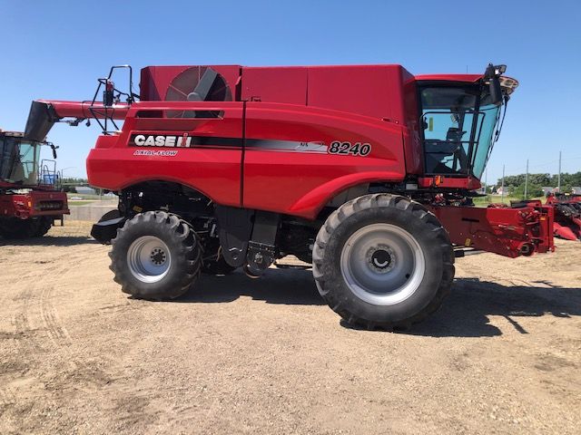 2018 CASE IH 8240