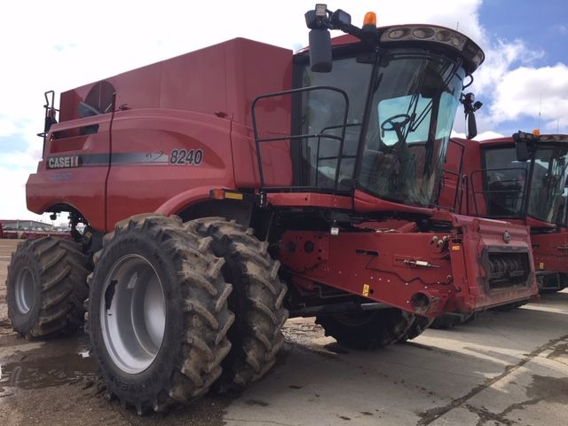 2016 CASE IH 8240