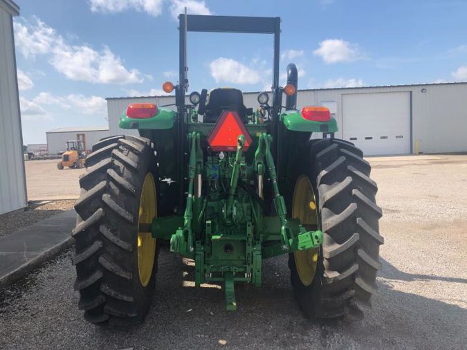 2018 JOHN DEERE 6155M