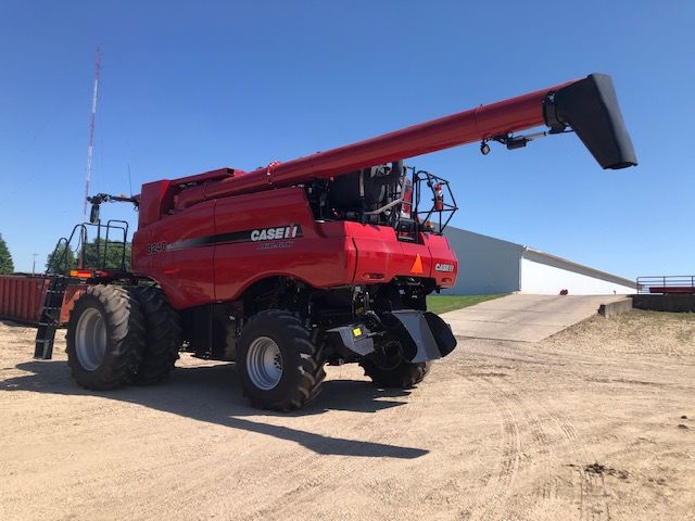 2018 CASE IH 8240