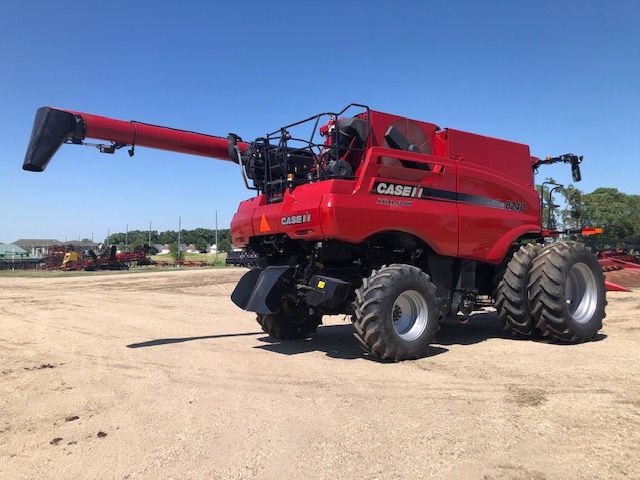 2018 CASE IH 8240