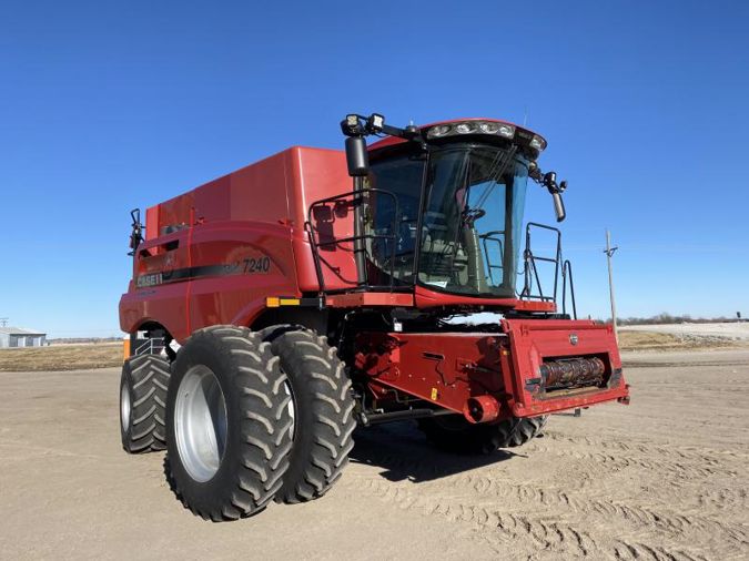 2017 CASE IH 7240