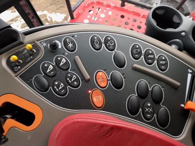 2018 CASE IH 8240
