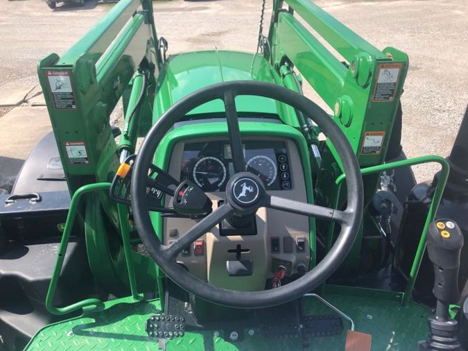 2018 JOHN DEERE 6155M