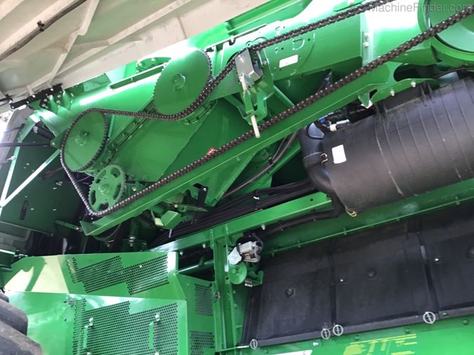 2017 JOHN DEERE S670