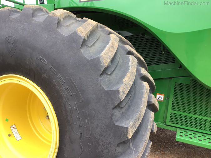 2017 JOHN DEERE S670