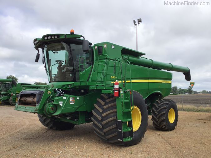 2017 JOHN DEERE S670