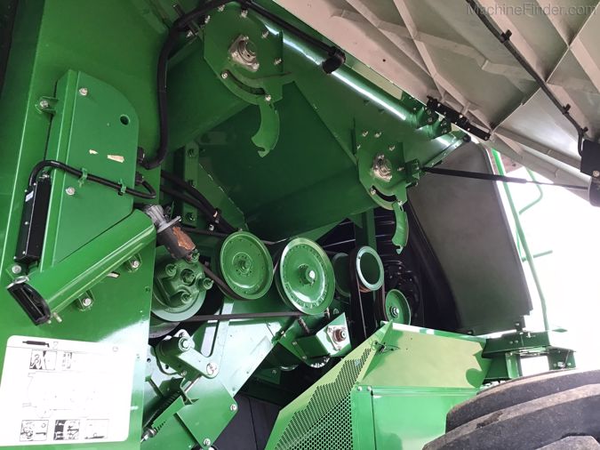 2017 JOHN DEERE S670