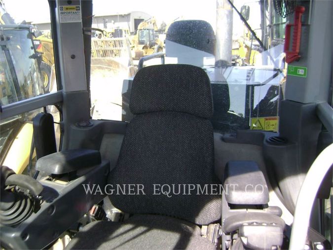 2011 CATERPILLAR 140M