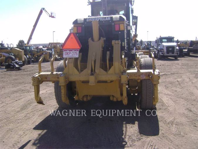 2011 CATERPILLAR 140M
