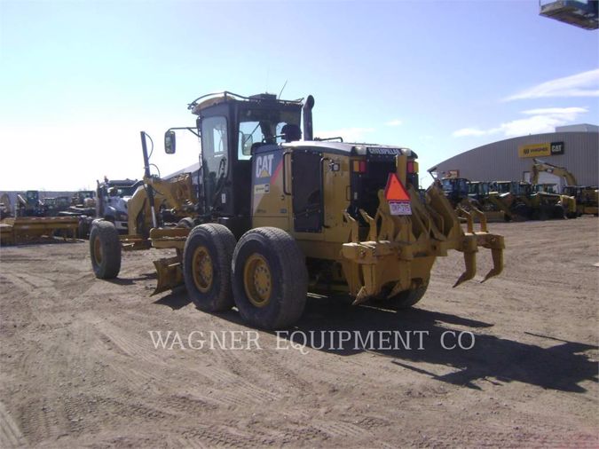 2011 CATERPILLAR 140M