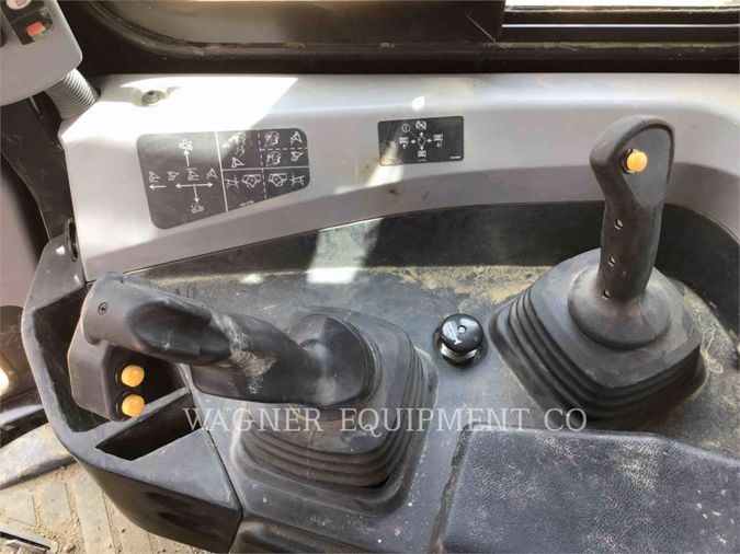 2018 CATERPILLAR D6T