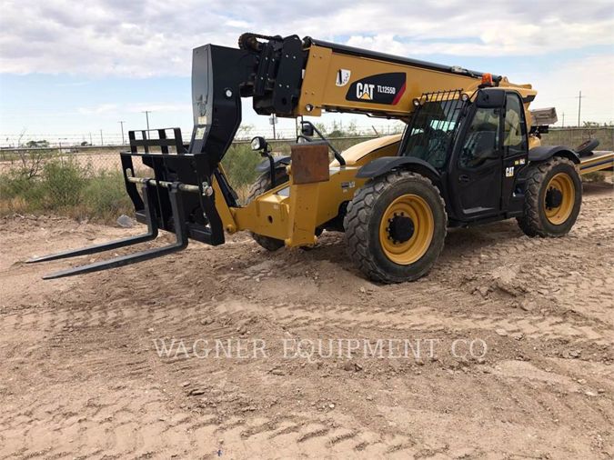 2018 CATERPILLAR TL1255
