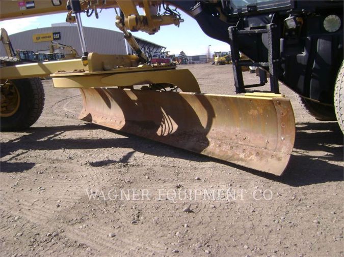 2011 CATERPILLAR 140M