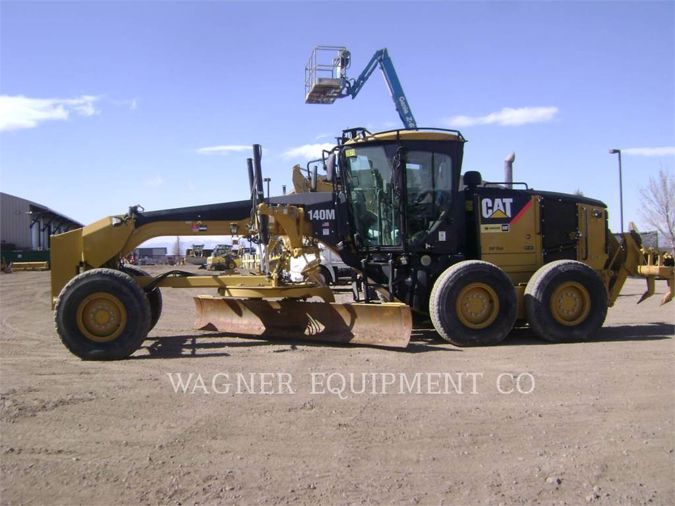2011 CATERPILLAR 140M