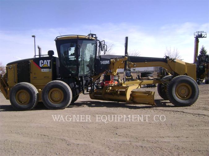 2011 CATERPILLAR 140M