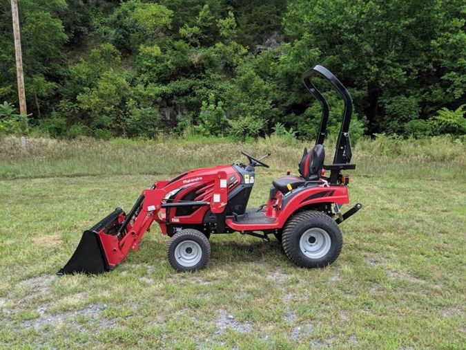 2019 MAHINDRA EMAX 20